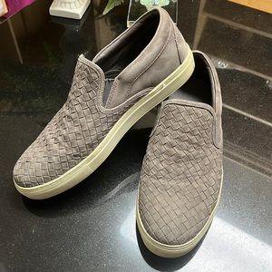 JSlides slip ons- 11